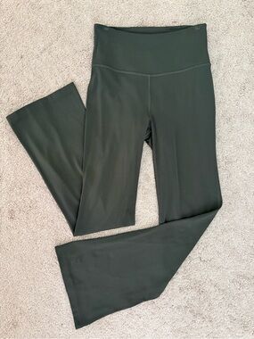 lululemon athletica Groove Super High-Rise  Flare Pant Nulu Size 6